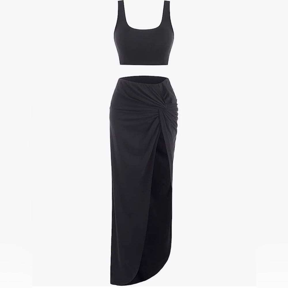 Women's Casual Sleeveless Two Piece Outfit. Size 6